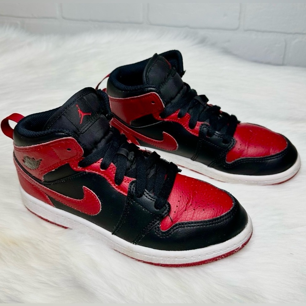 Air Jordan 1 Mid RARE sz 3